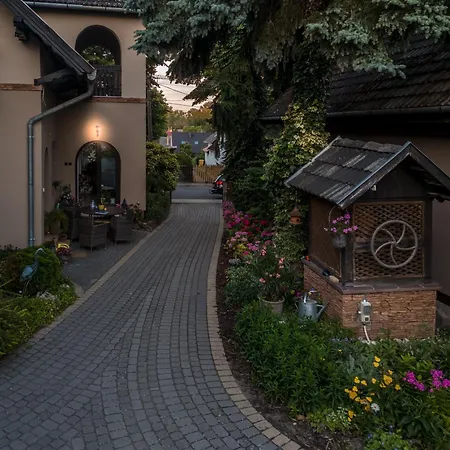 Daire Lubi Balatonboglár